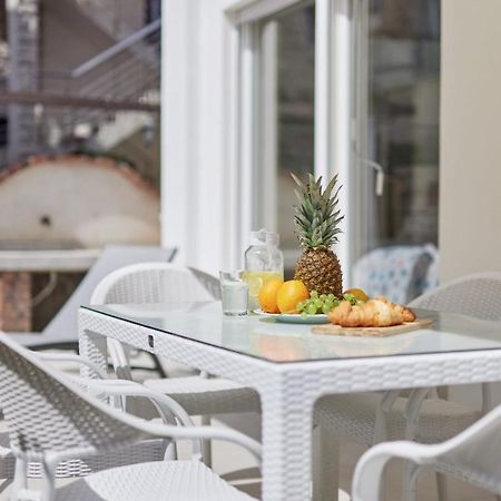 Petrovic Apartmani Тиват Экстерьер фото