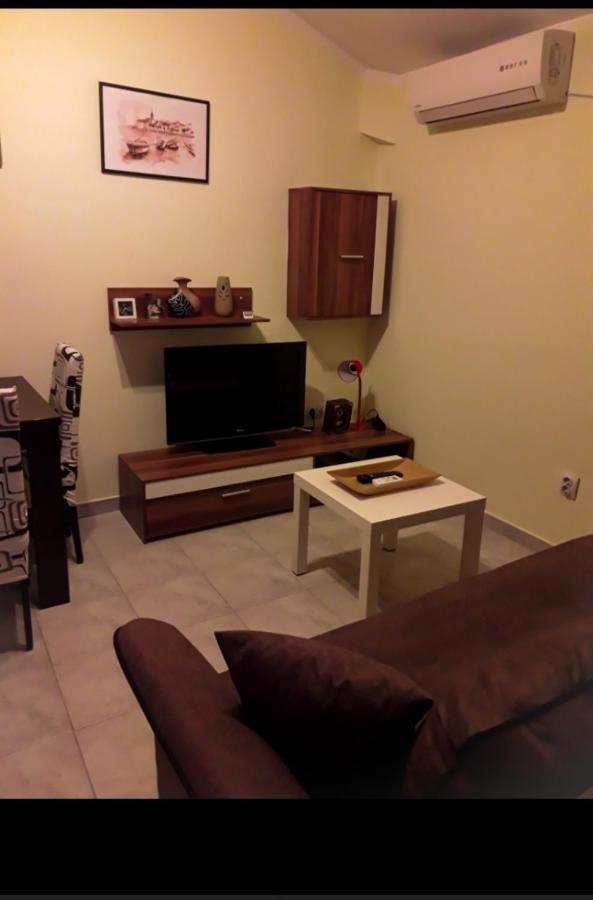 Petrovic Apartmani Тиват Экстерьер фото