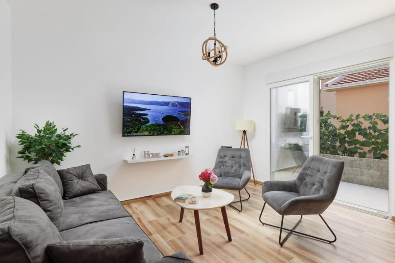 Petrovic Apartmani Тиват Экстерьер фото