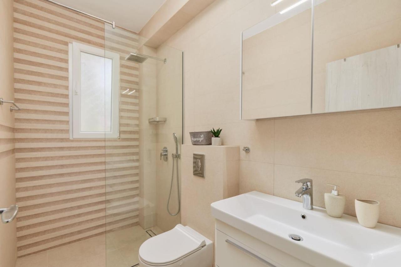 Petrovic Apartmani Тиват Экстерьер фото